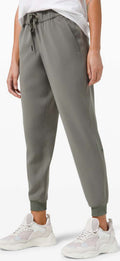 Lululemon On The Fly MR Jogger 28” (12)