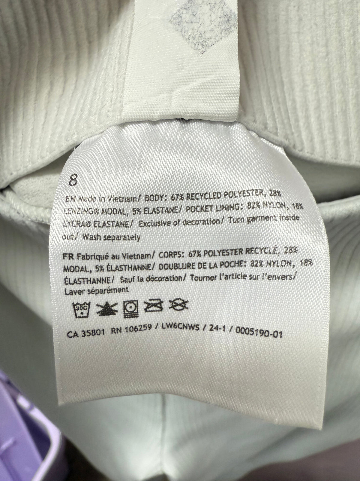 Lululemon Ribbed Softstreme Zip HR Crop Pant 25” (8)